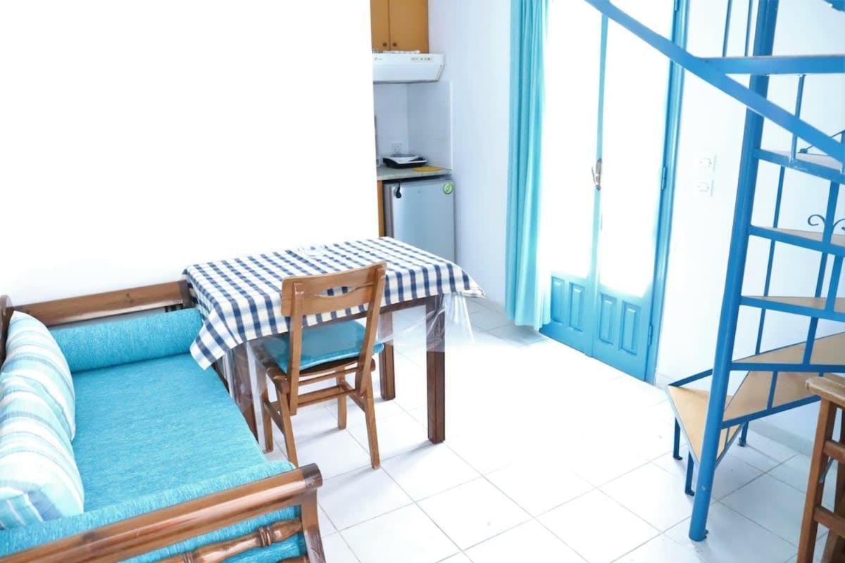 Santorini Seaside Retreat - Flora'S Summer Escape ペリッサ エクステリア 写真